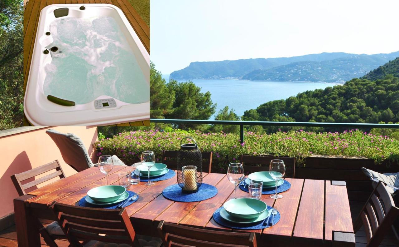 Una Spettacolare Vista Mare - Casa Con Jacuzzi Bergeggi Exteriör bild